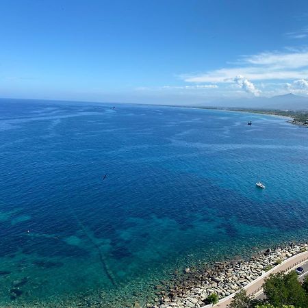 Appartement Vue Mer Et Iles Italiennes Бастия Екстериор снимка